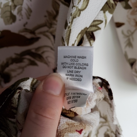 Floral Print Half Button Up Blouse - Picture 6 of 7